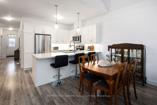 4 Sutton Lane, Condo with 2 bedrooms, 2 bathrooms and 1 parking in Collingwood ON | Image 6