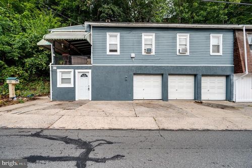 67 E Wyomissing Ave, MOHNTON, PA, 19540-1714 | Card Image