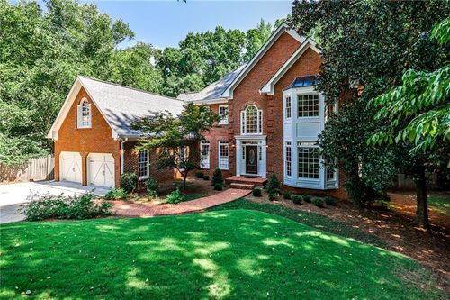 425 Tapestry Trl, Roswell, GA, 30076-3674 | Card Image