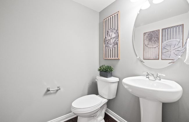 Guest Powder Room | Image 10