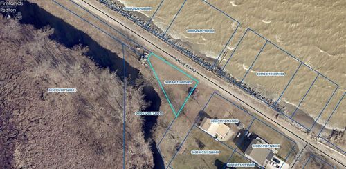 7960 Sand Beach Rd, Oak Harbor, OH, 43449-8922 | Card Image