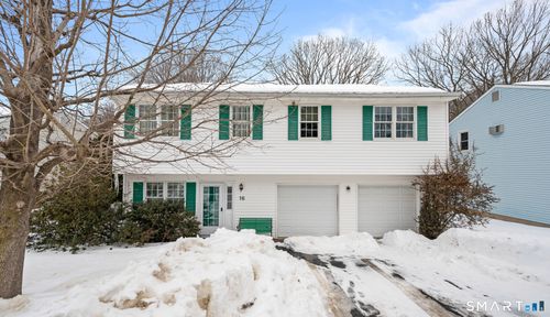 16 Crosswinds Ln, Waterbury, CT, 06705-3042 | Card Image