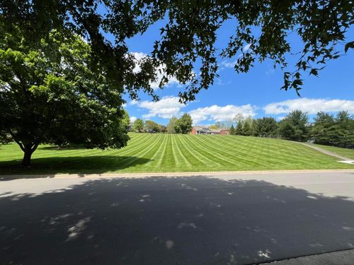 304 Glyn Tawel Dr, Granville, OH, 43023-1518 | Card Image