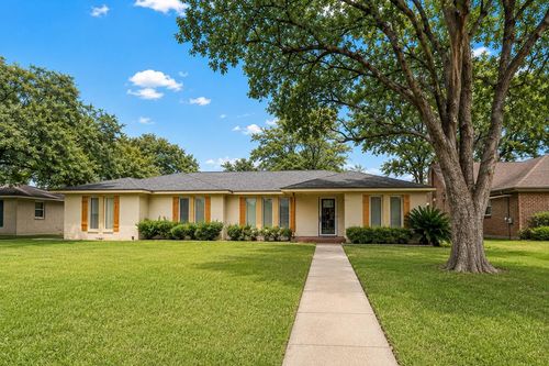 4 Metz Ct, Midland, TX, 79705-4920 | Card Image