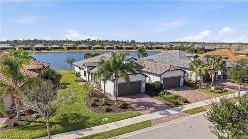7733 Jacaranda Ln, NAPLES, FL, 34114-2802 | Card Image