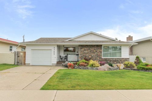 2702 21 Avenue S, Lethbridge, AB, T1K1H8 | Card Image