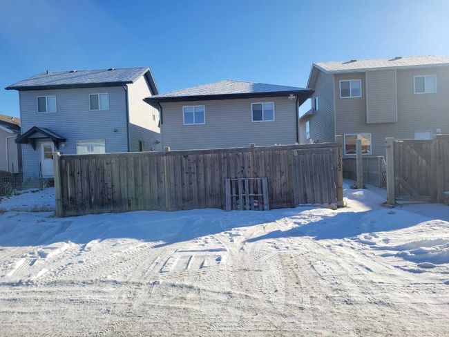 11542 76 Avenue, Home with 5 bedrooms, 2 bathrooms and 4 parking in Grande Prairie AB | Image 40