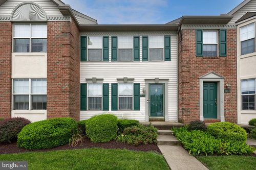 1056 Cobblestone Ln, LANCASTER, PA, 17601-3368 | Card Image