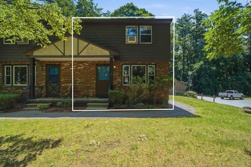 9 Midridge Cir, Londonderry, NH, 03053-3347 | Card Image