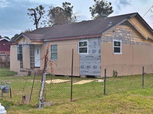 8402 Flintridge Dr, Houston, TX, 77028-2722 | Card Image