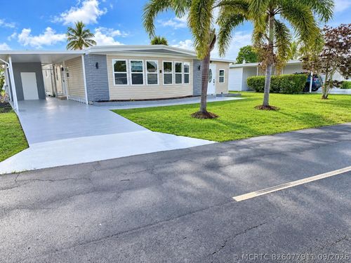 8572 Crown Drive, Boynton Beach, FL, 33436 | Card Image