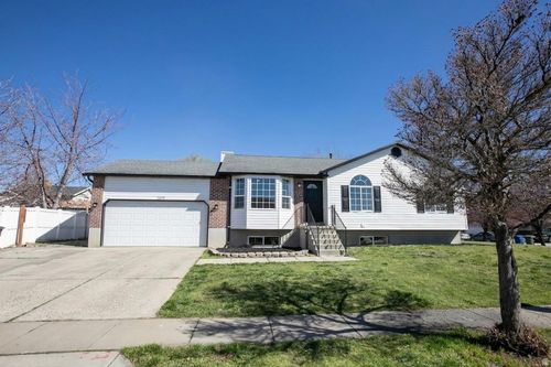 1634 N Fernleaf St, Salt Lake City, UT, 84116-4137 | Card Image