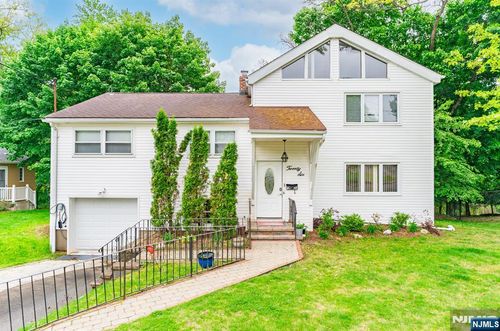 26 Cornell St, West Orange, NJ, 07052-2510 | Card Image