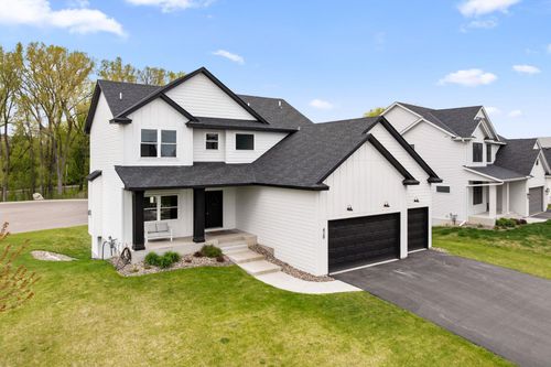 429 Collova Dr, Vadnais Heights, MN, 55127-6604 | Card Image