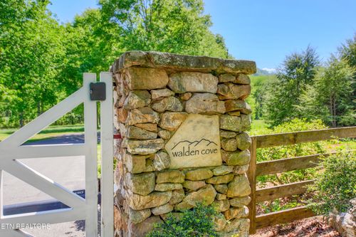 2122 Walden Cove Way, Sevierville, TN, 37862 | Card Image