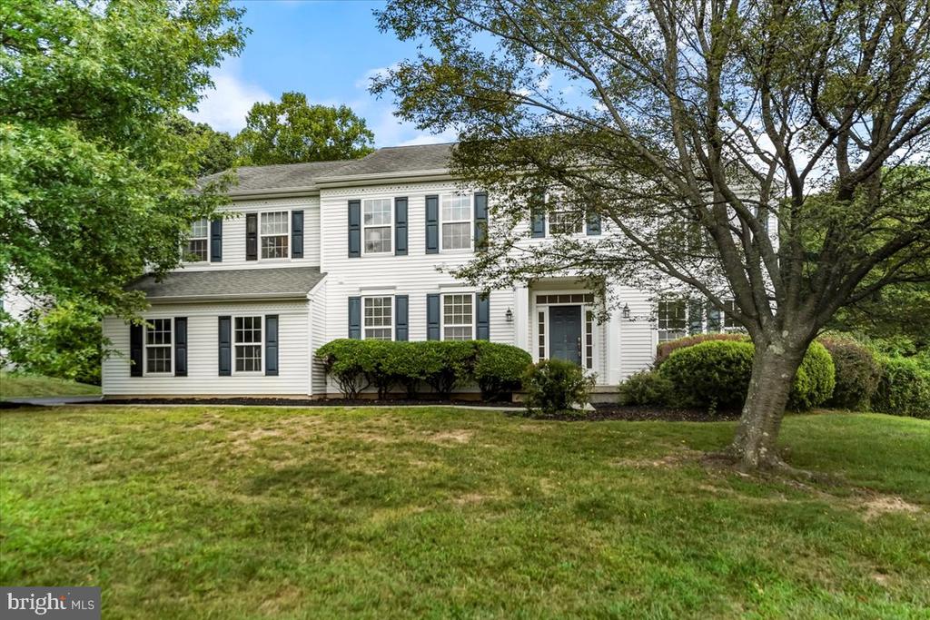 Indian Trail Dr, Downingtown, PA 19335