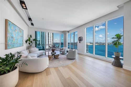 1403-900 Brickell Key Blvd, Miami, FL, 33131-3743 | Card Image