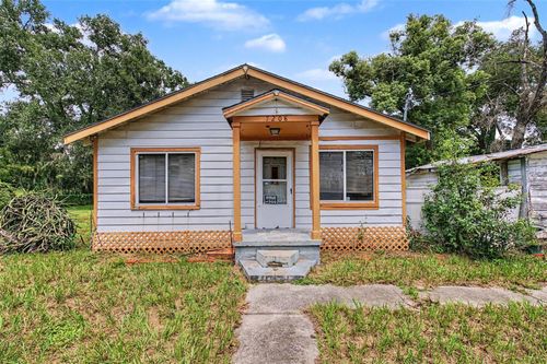 7208 E 21st Ave, TAMPA, FL, 33619-1811 | Card Image