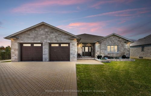 55 Dale St, Ingleside, ON, K0C1M0 | Card Image