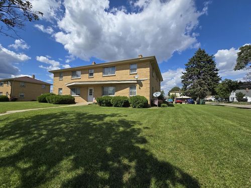 2410 W Howard Avenue, Milwaukee, WI, 53221 | Card Image