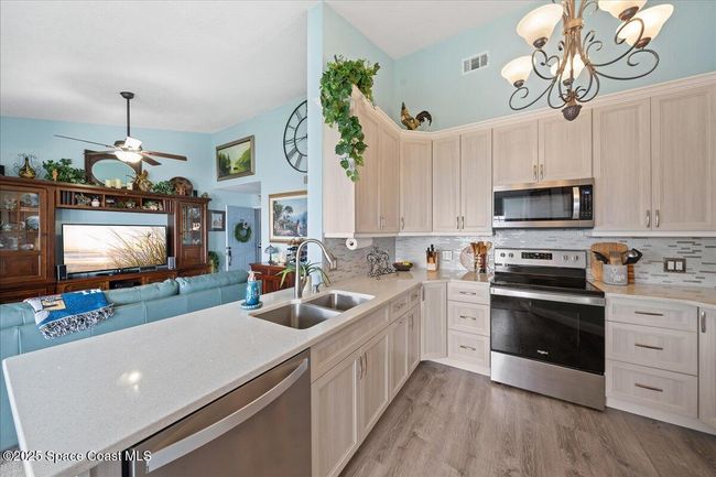 201 - 7330 N Highway 1, Condo with 3 bedrooms, 2 bathrooms and null parking in Cocoa FL | Image 7