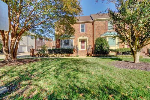 423 Van Wyck Mews, Norfolk, VA, 23517-2129 | Card Image