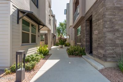 1014 - 3510 N Miller Road, Townhouse with 2 bedrooms, 3 bathrooms and null parking in Scottsdale AZ | Image 3