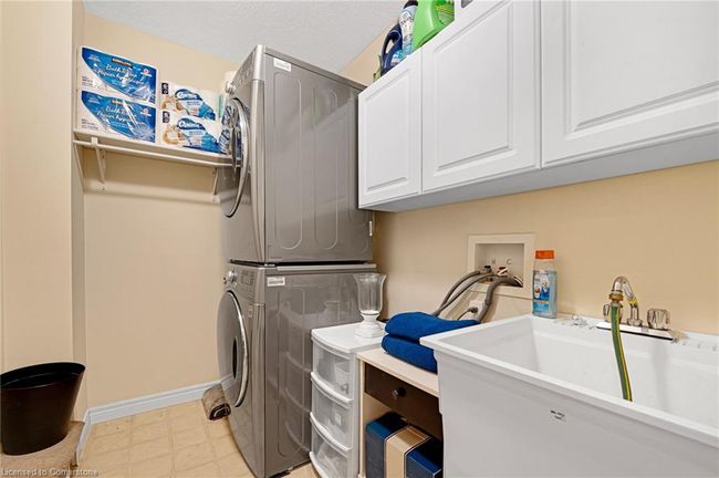 74 Colton Cir, Townhouse with 3 bedrooms, 4 bathrooms and 3 parking in Kitchener ON | Image 28