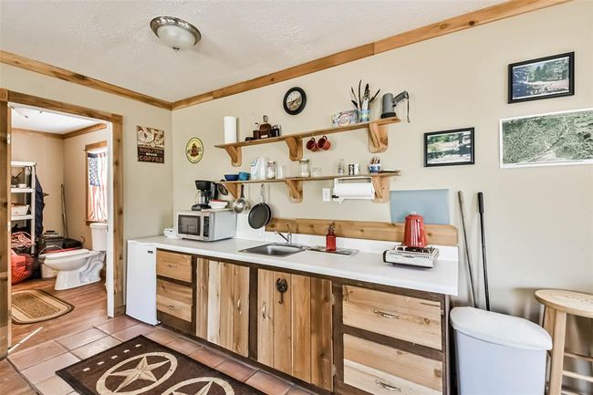 35 Old Sign Rd, Home with 1 bedrooms, 1 bathrooms and null parking in Midway TX | Image 12