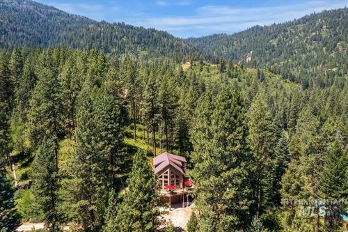 20 Shadow Rd, Garden Valley, ID, 83622-5188 | Card Image