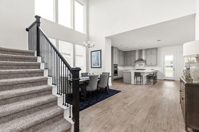 Dining area and kitchen | Image 8
