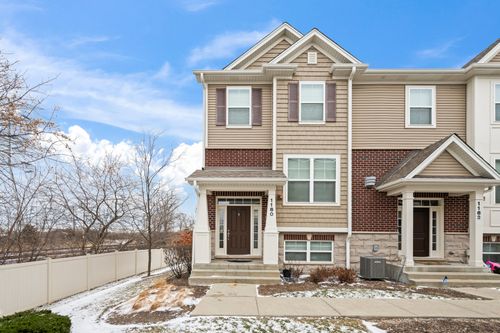 1160 Evergreen Ave, Des Plaines, IL, 60016-4439 | Card Image