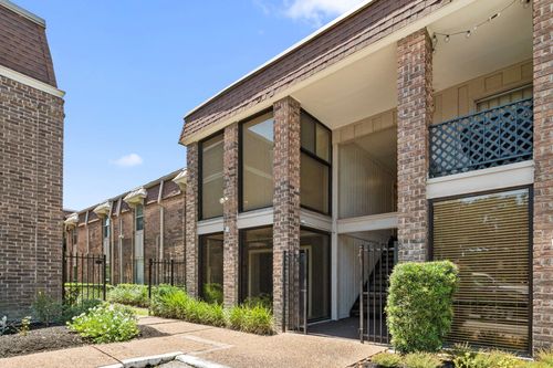 18-7575 Katy Fwy, Houston, TX, 77024-2117 | Card Image