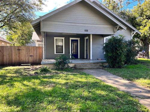1601 Durham Ave, Brownwood, TX, 76801-3621 | Card Image