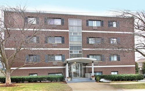 apt-42-18 Glencoe St, Boston, MA, 02135-2308 | Card Image