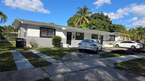 525 Ne 132nd Ter, North Miami, FL, 33161-4033 | Card Image