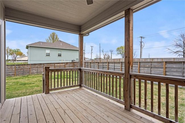 1002 Fox Trot Dr, House other with 4 bedrooms, 3 bathrooms and null parking in Odessa MO | Image 33