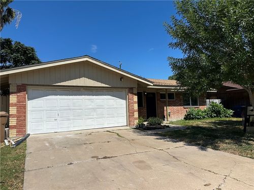 5822 Woodhaven Dr, Corpus Christi, TX, 78412-4547 | Card Image