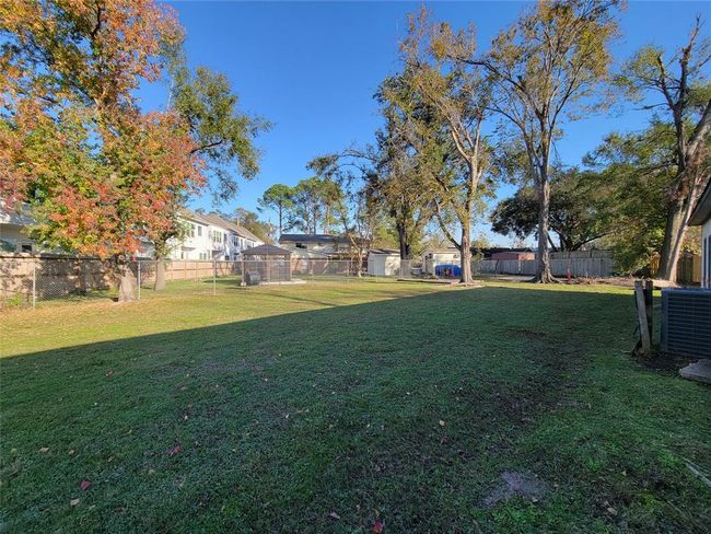 2320 Blalock Rd, Home with 3 bedrooms, 2 bathrooms and null parking in Houston TX | Image 11
