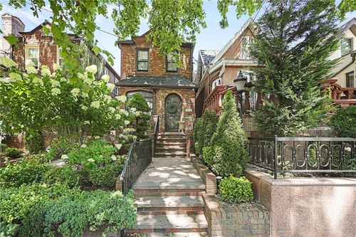 119 86th St, Brooklyn, NY, 11209-4913 | Card Image
