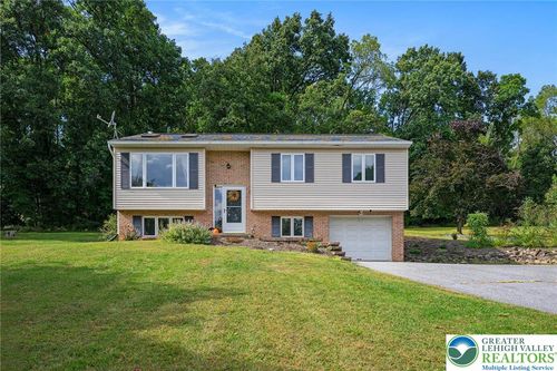14 Essig Dr, Fleetwood, PA, 19522-9710 | Card Image