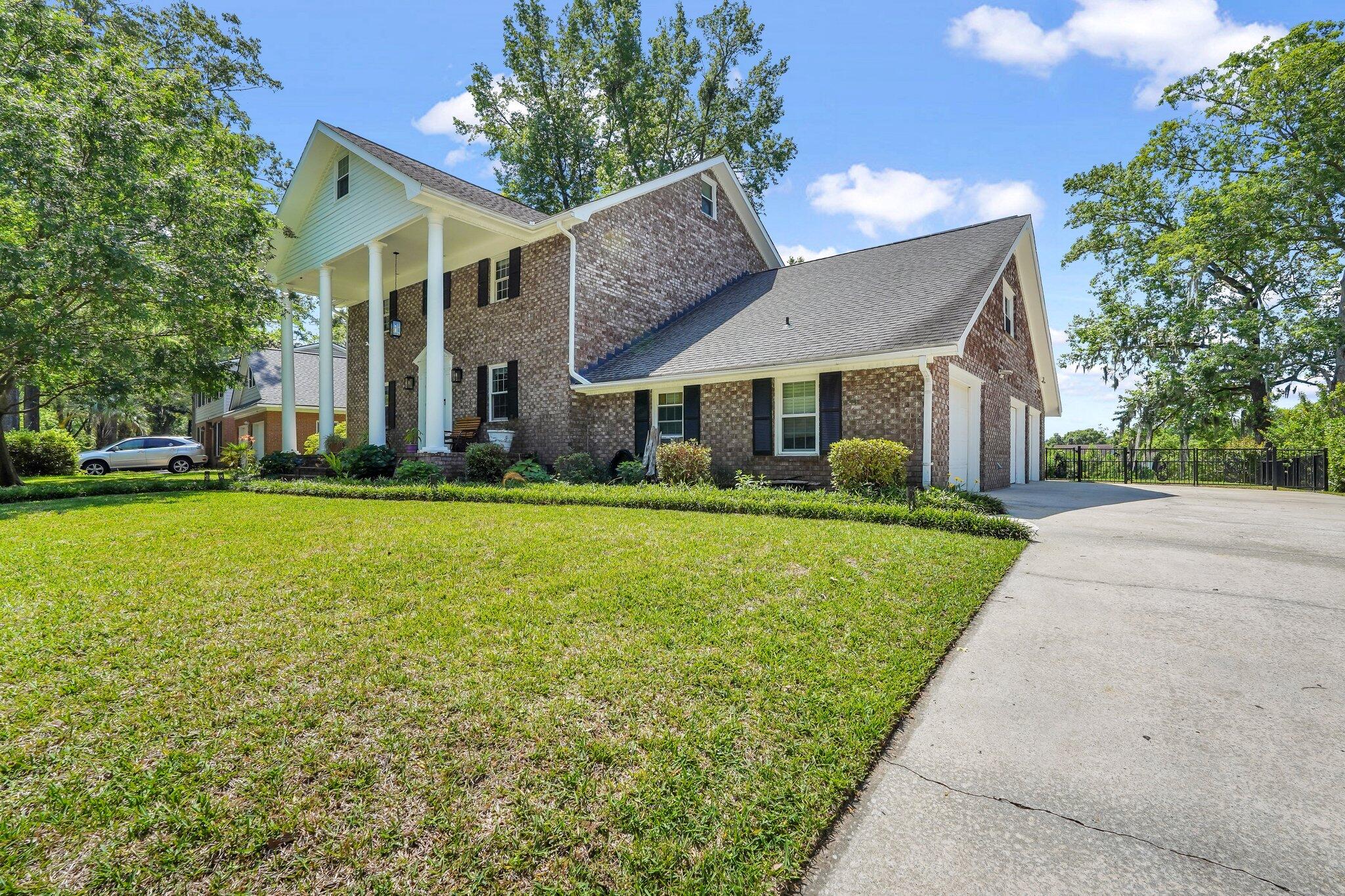 Lakeview Dr, Summerville, SC 29485