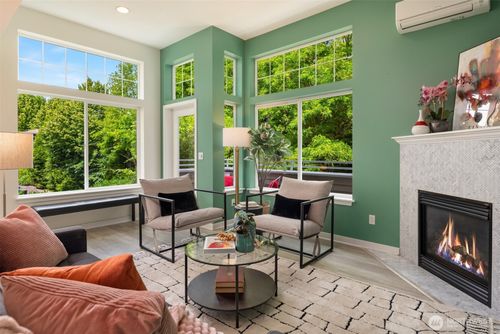 unit-a-3302 W Government Way, Seattle, WA, 98199-1349 | Card Image