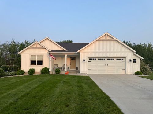 9241 Shoreway Dr, West Olive, MI, 49460-8866 | Card Image
