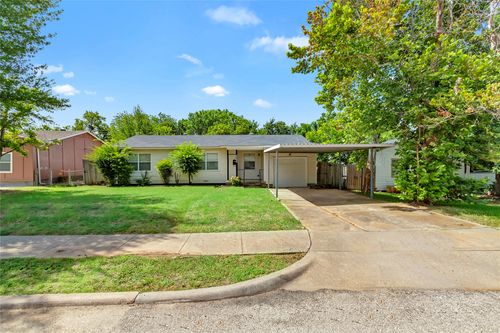 2308 Muret St, Irving, TX, 75062-9103 | Card Image