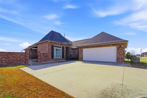 2501 S View Dr, Lake Charles, LA, 70605-5391 | Card Image