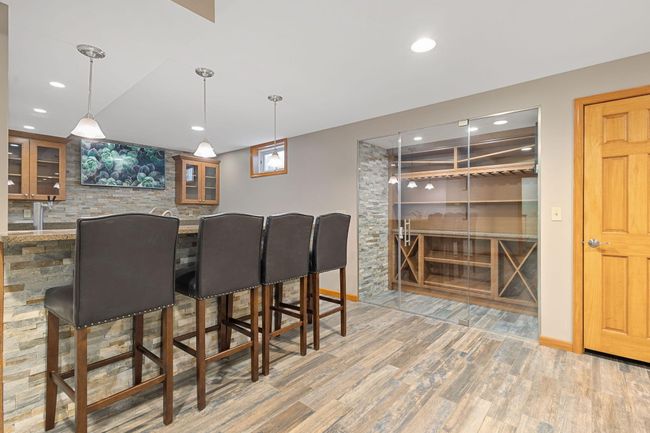 Bar Area | Image 10