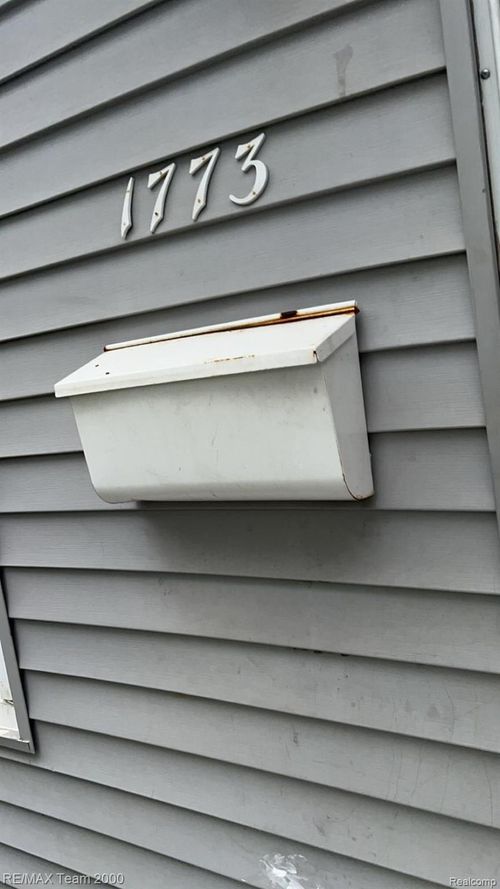 1773 Reo Ave, Lincoln Park, MI, 48146-1299 | Card Image