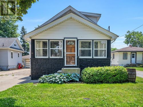 44 Robinson St, Leamington, ON, N8H1Y8 | Card Image