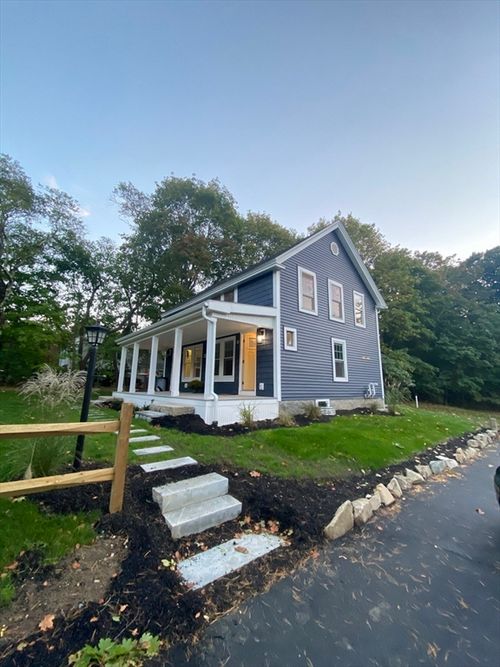 685 Moraine St, Marshfield, MA, 02050-3414 | Card Image